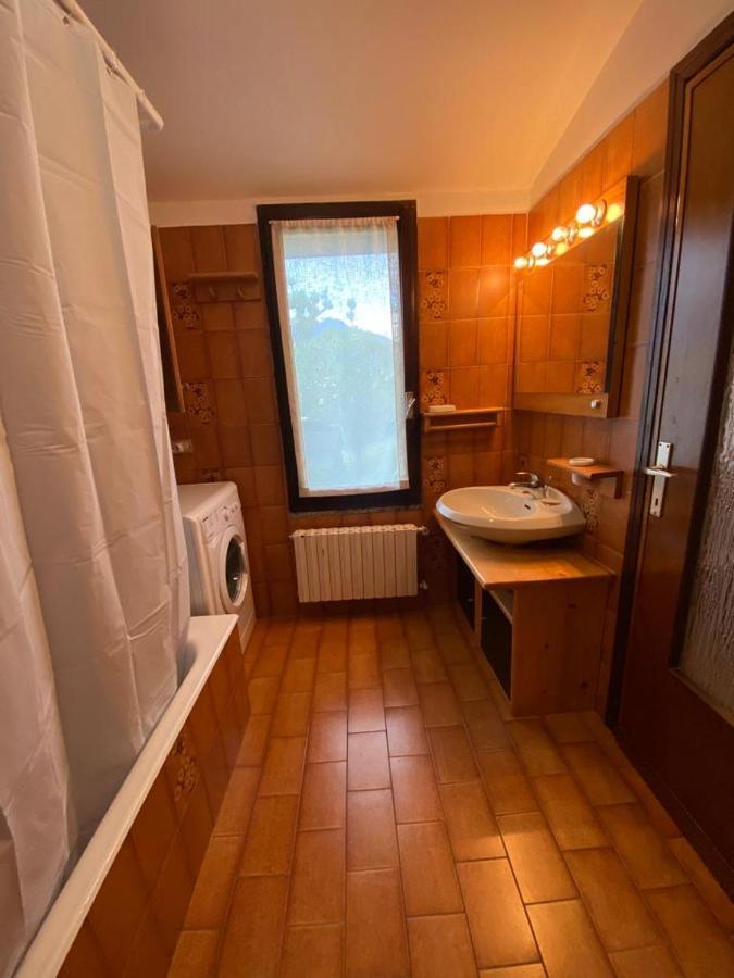 La Casa Del Nonno Franco Villa Colico Bagian luar foto