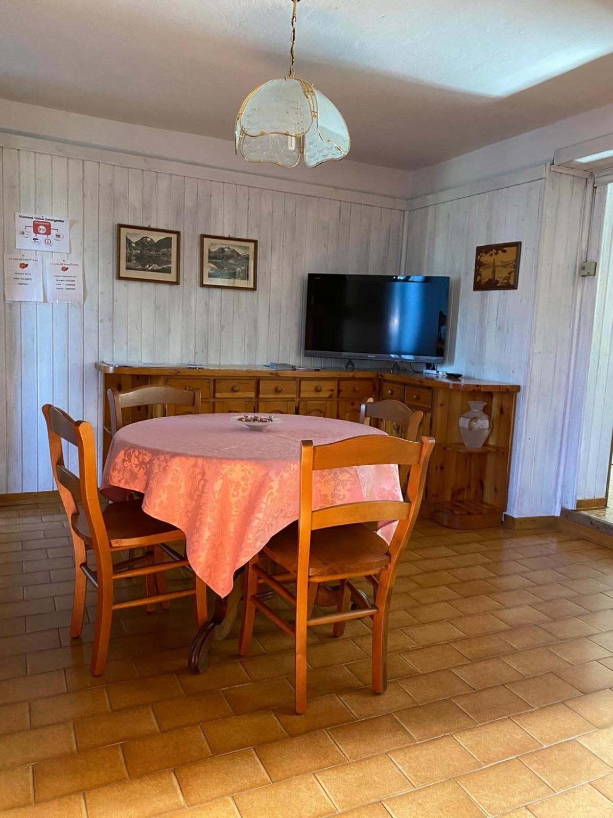 La Casa Del Nonno Franco Villa Colico Bagian luar foto
